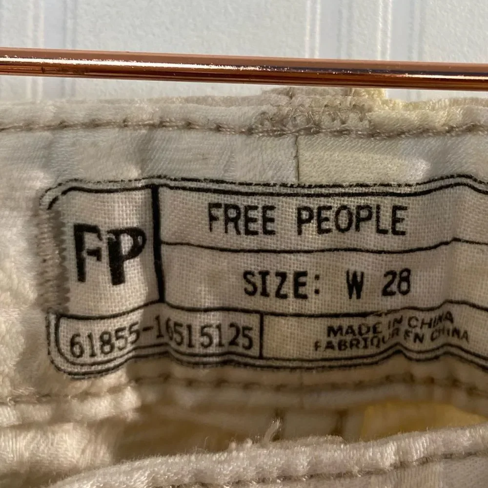 Free People Cream Skinny Jeans with Subtle‎ Distressing Sz 28